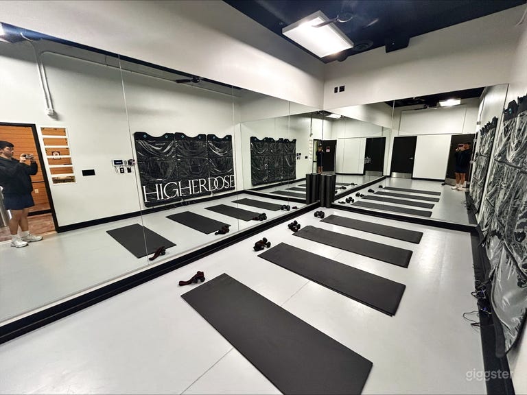  High-End West Hollywood Dance Studio with Lights and Sound 
