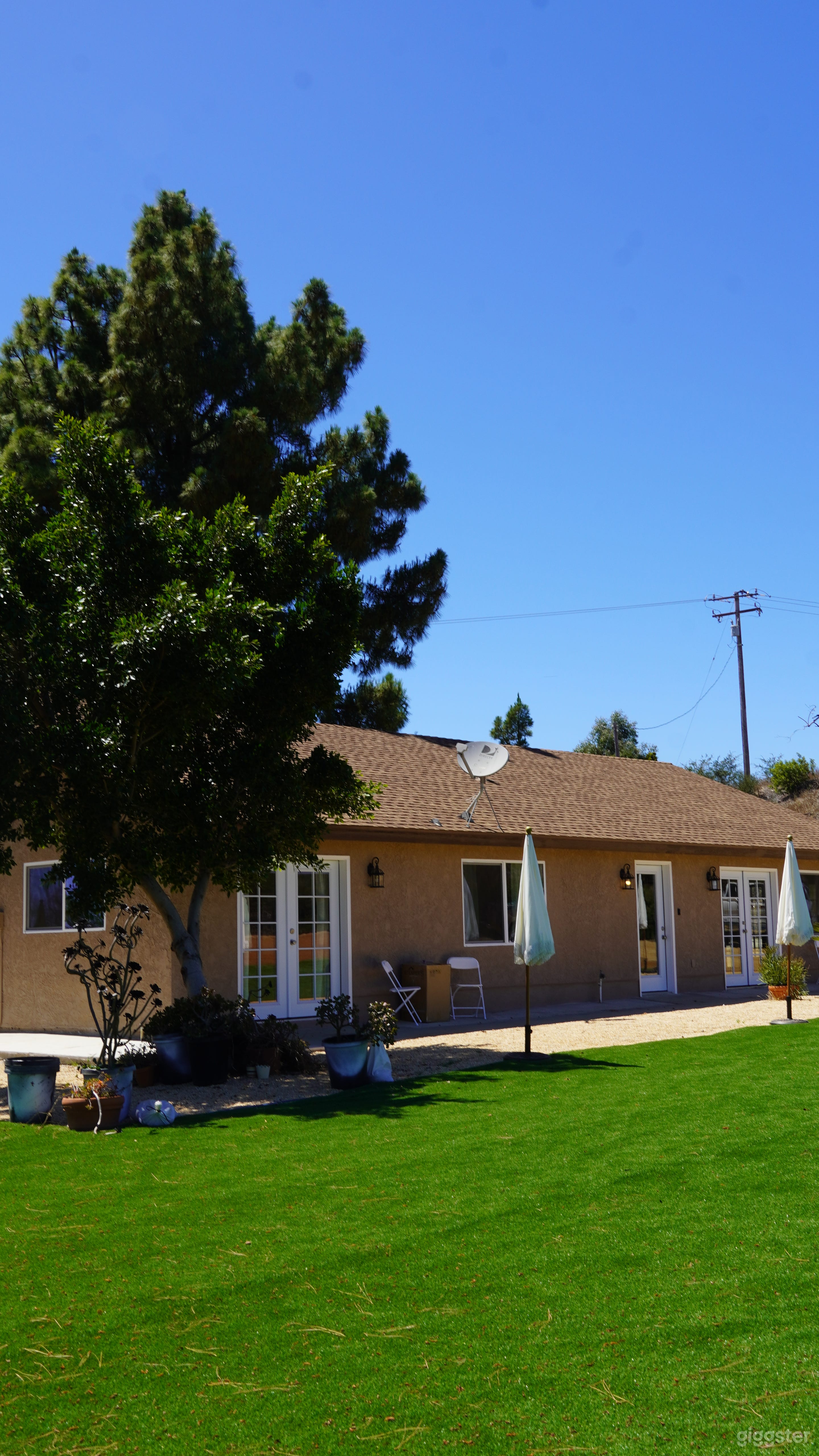 Breathtaking Ranch Escape with Panoramic Coastal Views Photo 2