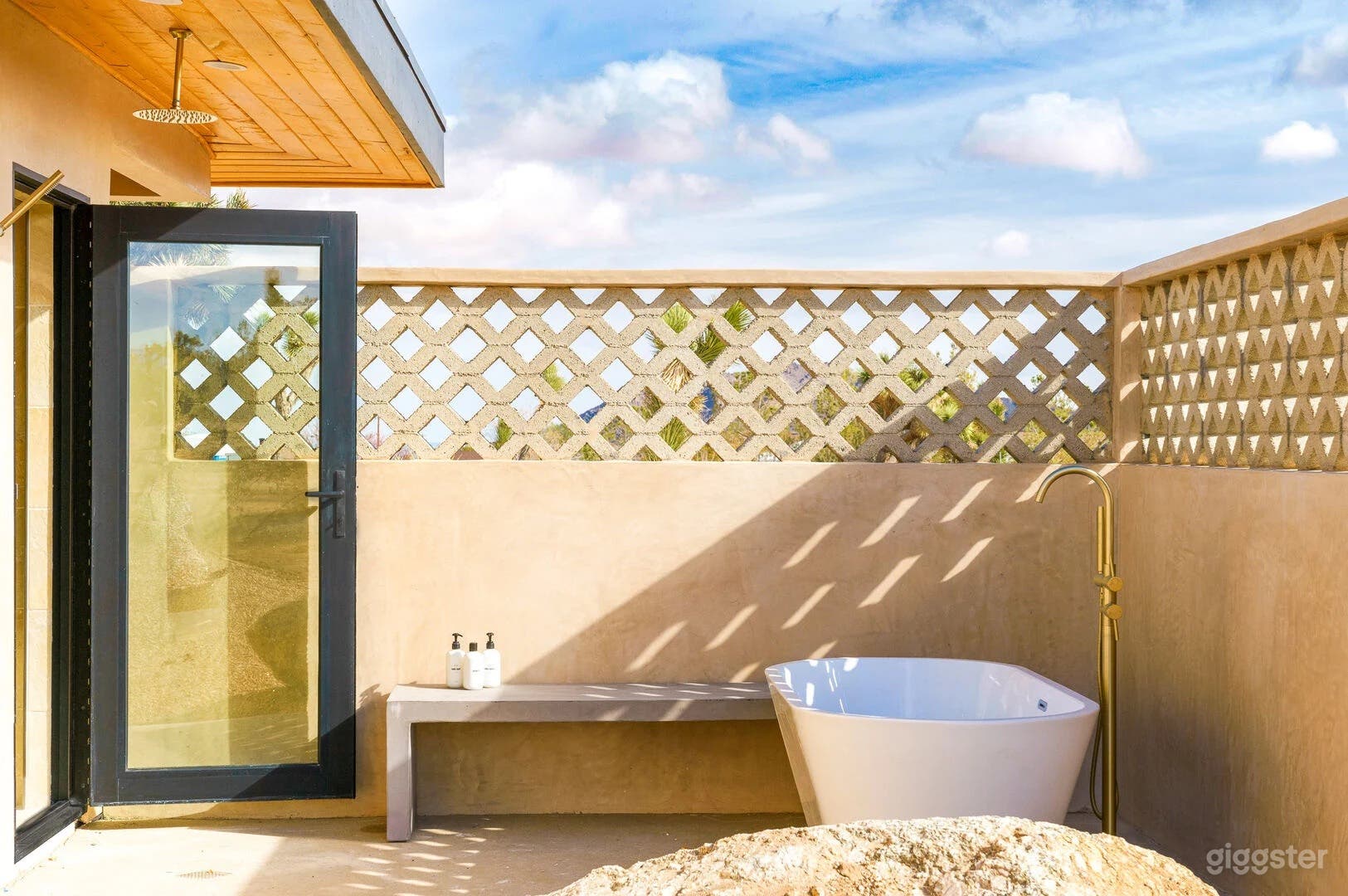 Sand Desert Pool Photo 3