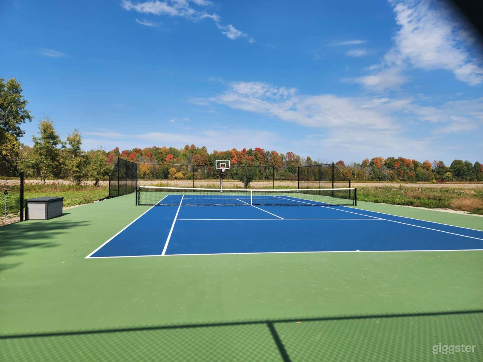Tennis court Photo 1