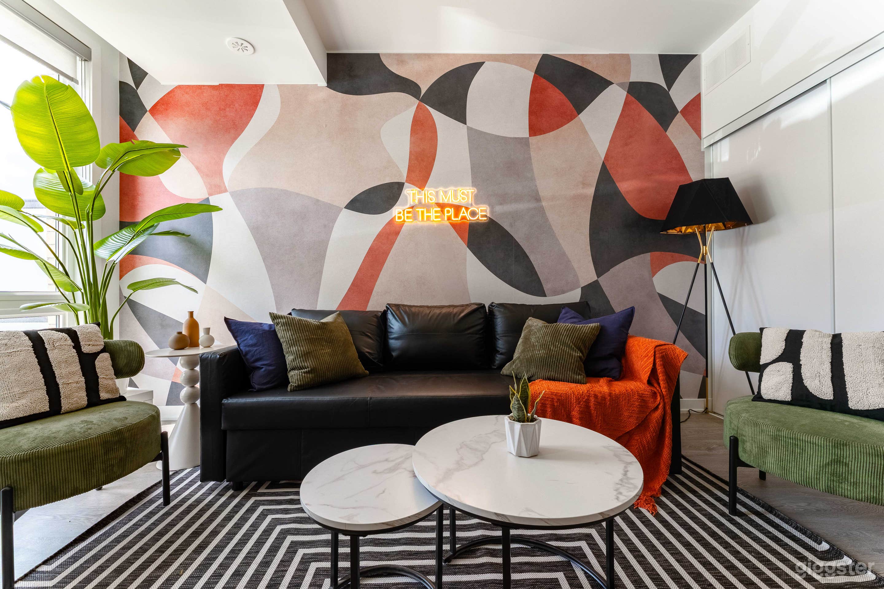 Stylish and New Mid-Century Modern Townhouse Photo 3