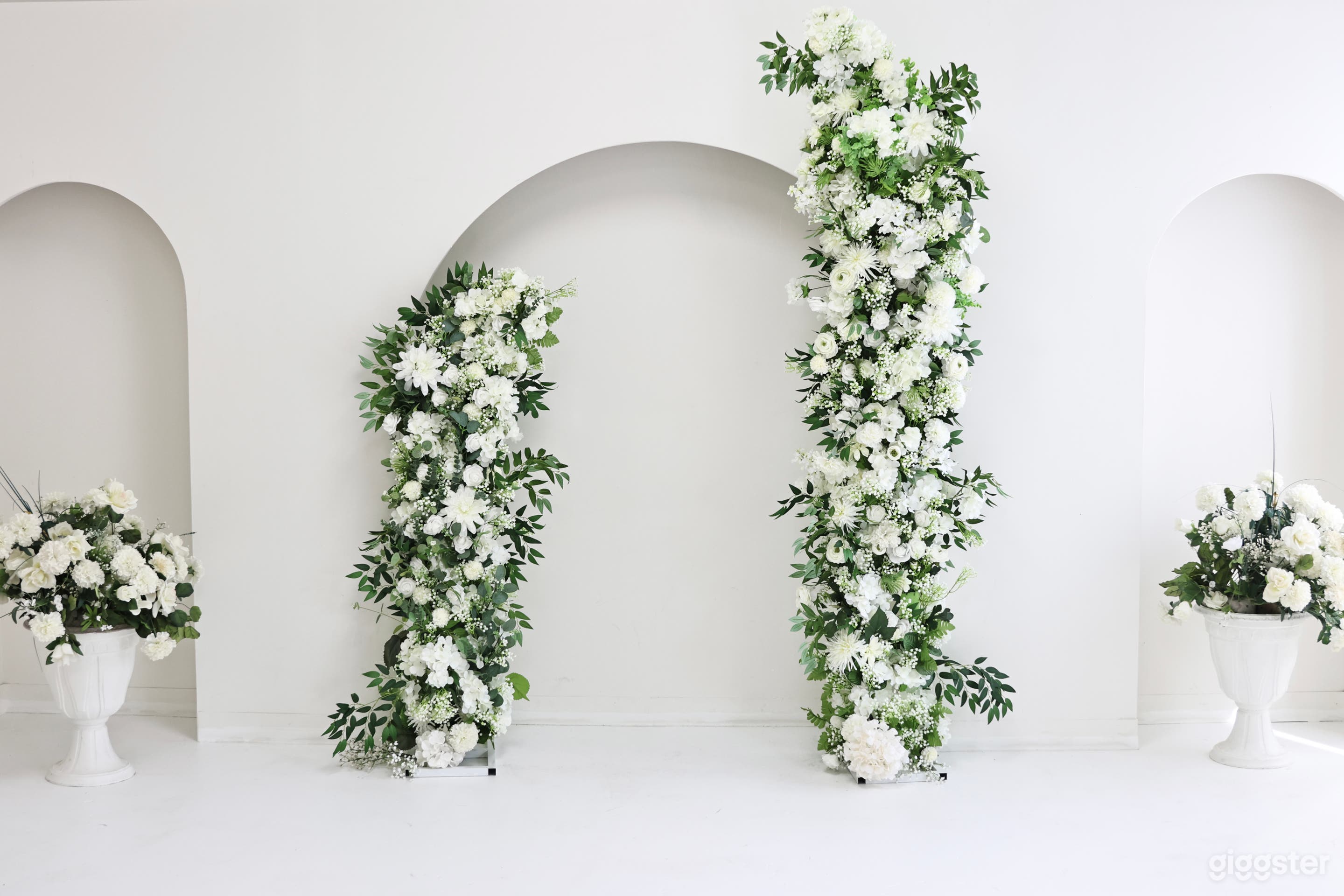 Emily in Paris and floral garden! Photo 1