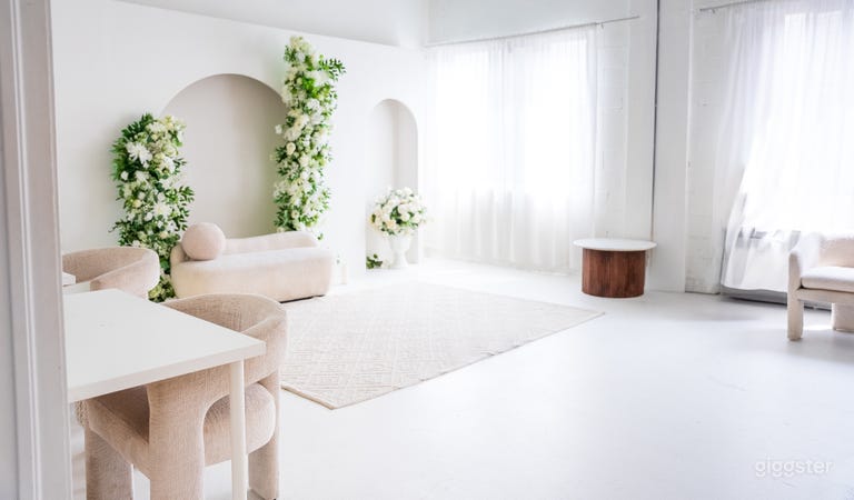  Emily in Paris and floral garden! 