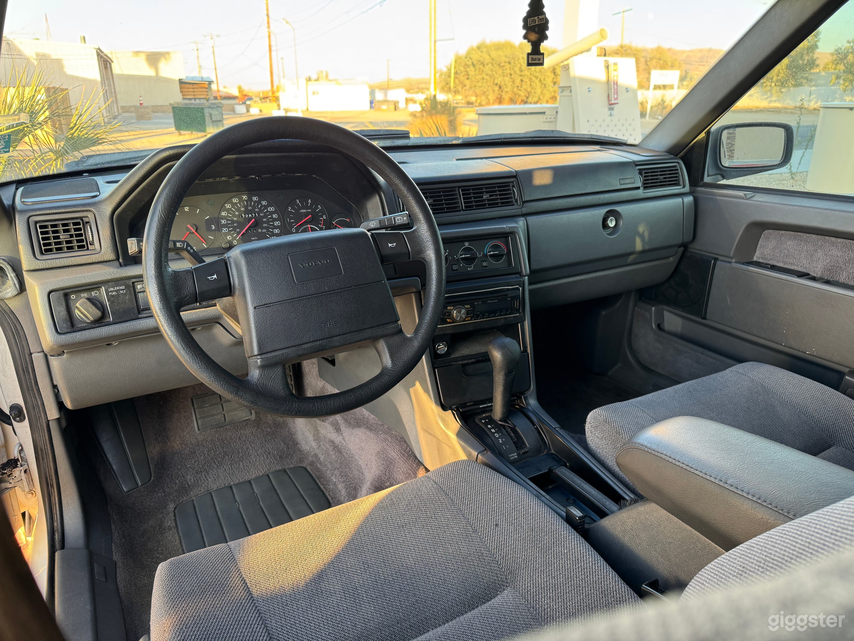 1994 Volvo 940 Turbo Wagon, Stock Photo 2