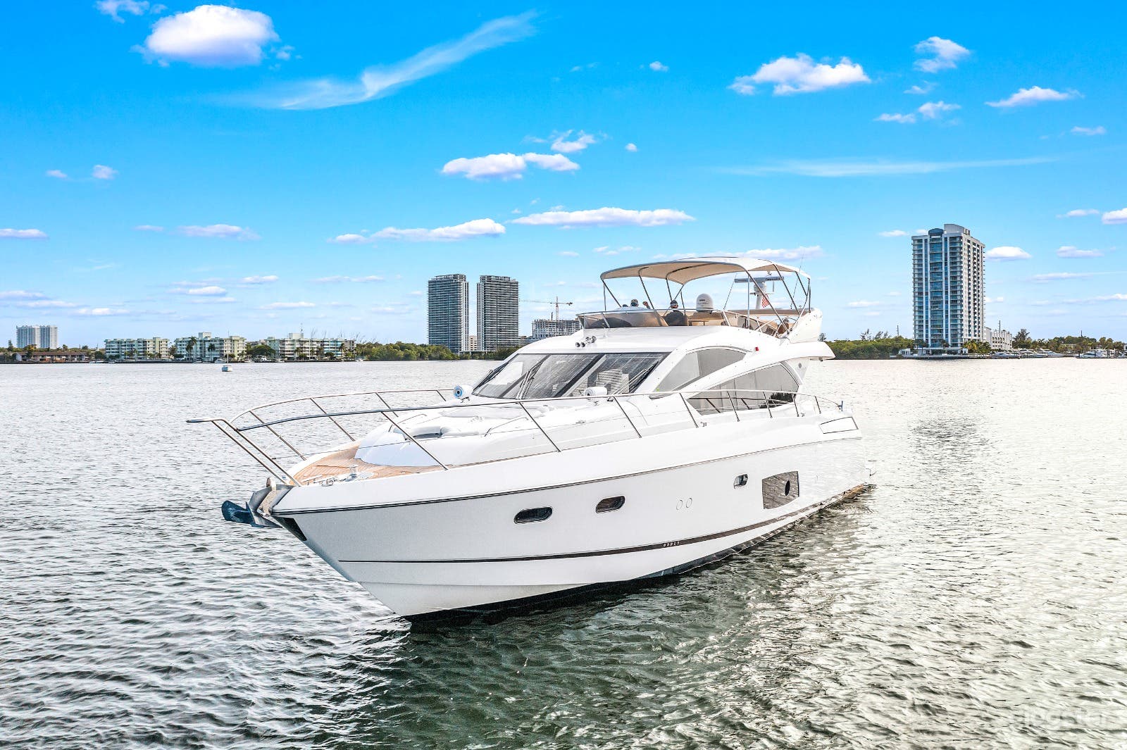 70' Sunseeker Manhattan- spacious and luxurious