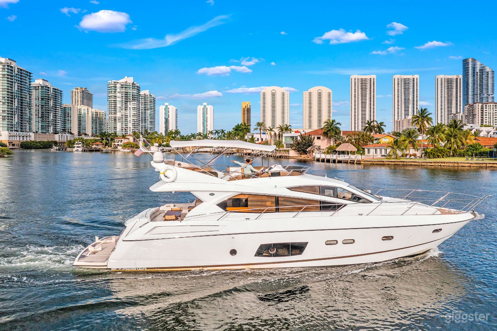 70' Sunseeker Manhattan- Miami's best yacht for shoots