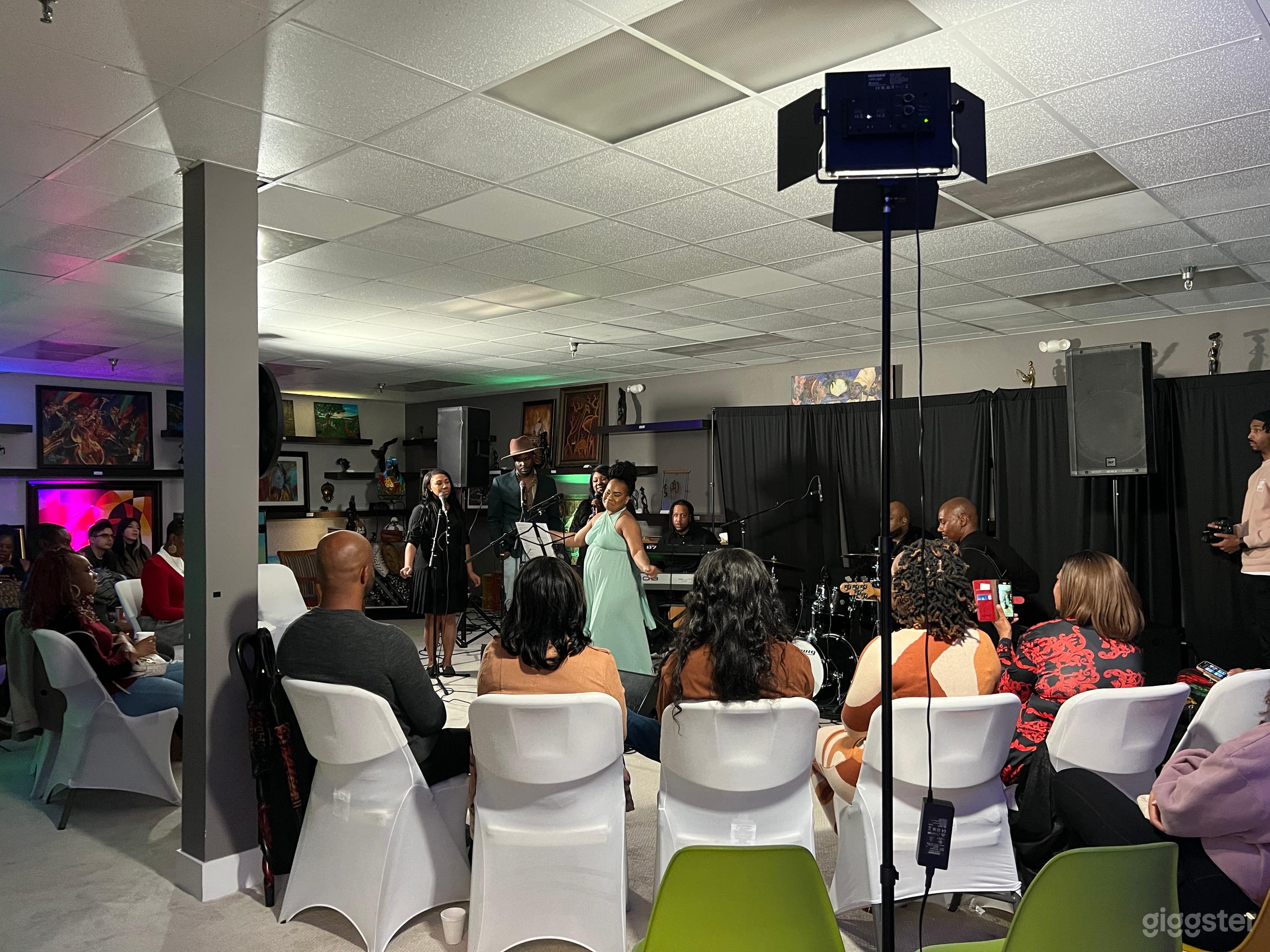 Carpeted Classy Gallery  Photo 1