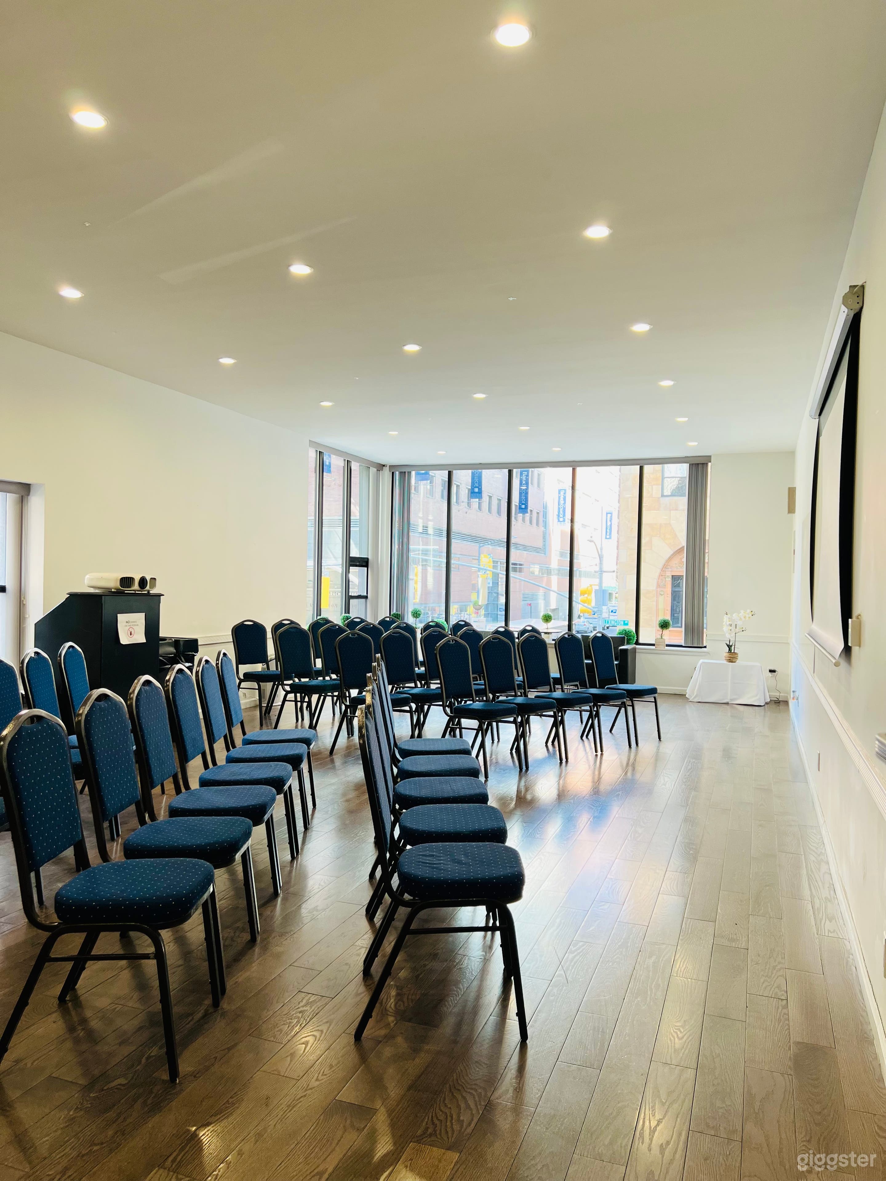 Auditorium Style for Class or Presentation