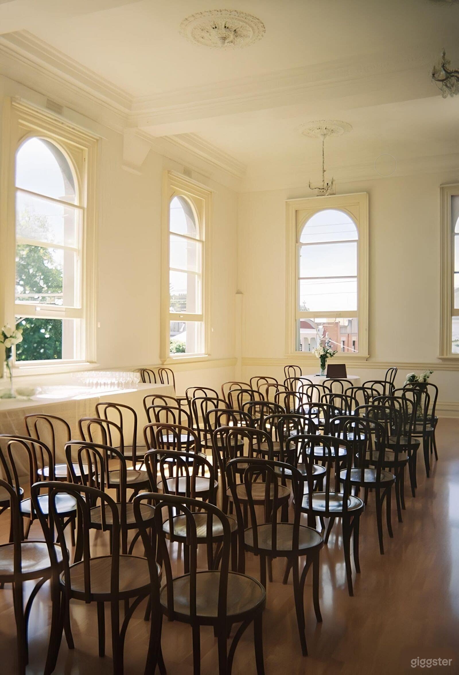 Spacious hall in the heart of Fitzroy Photo 1