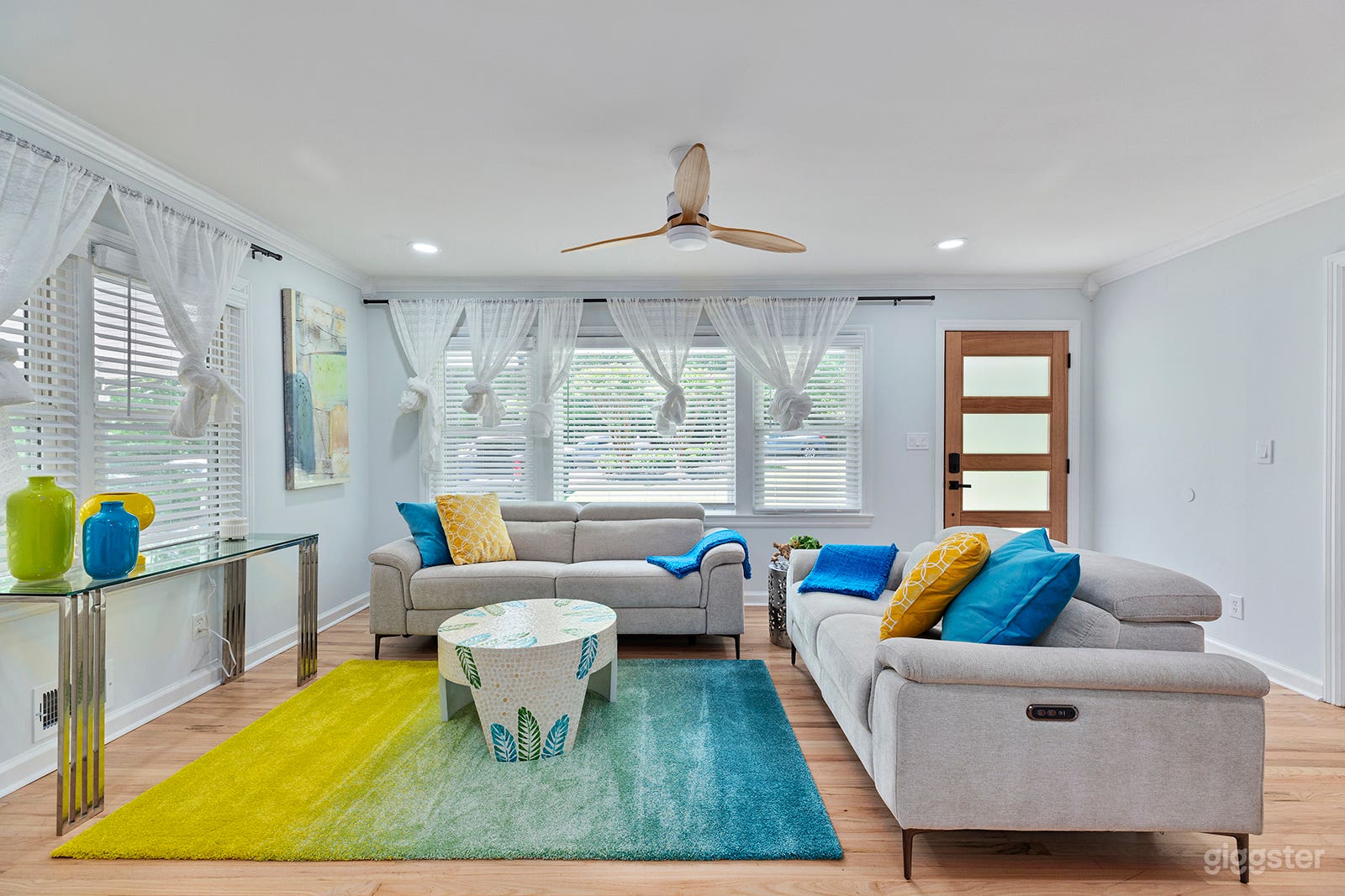 Elegant and Cozy Basement Apartment Retreat Photo 1