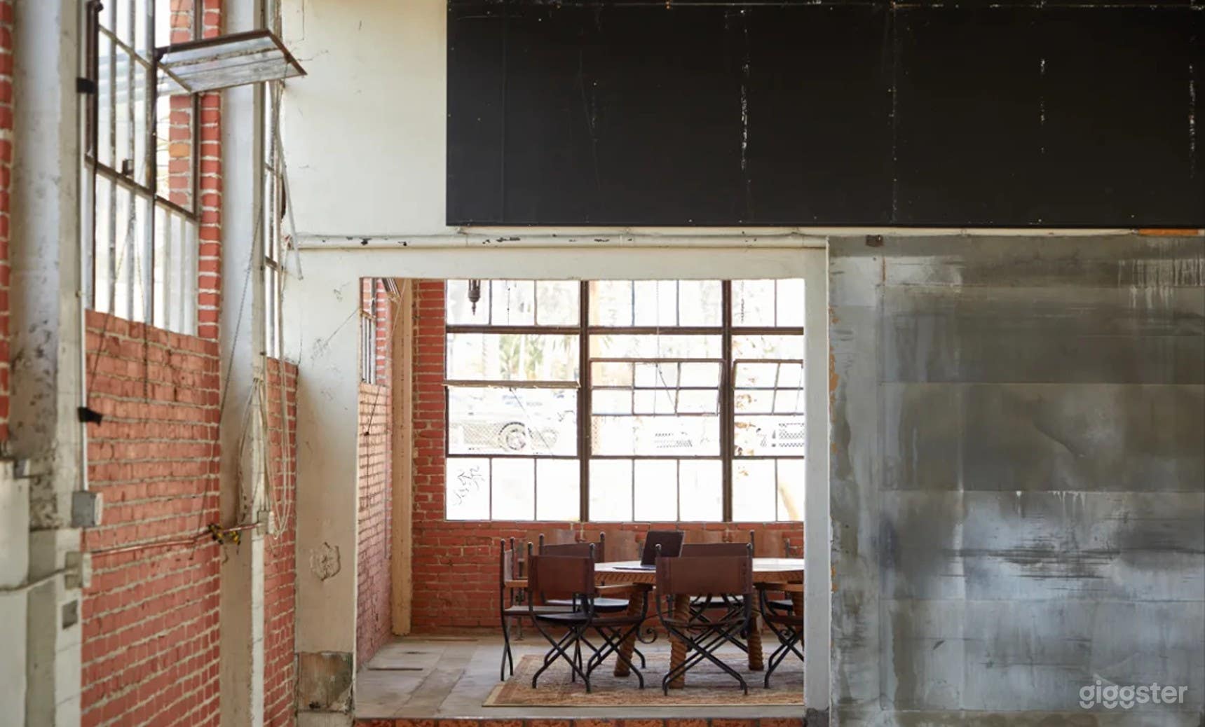 Versatile Coworking Space  Photo 4