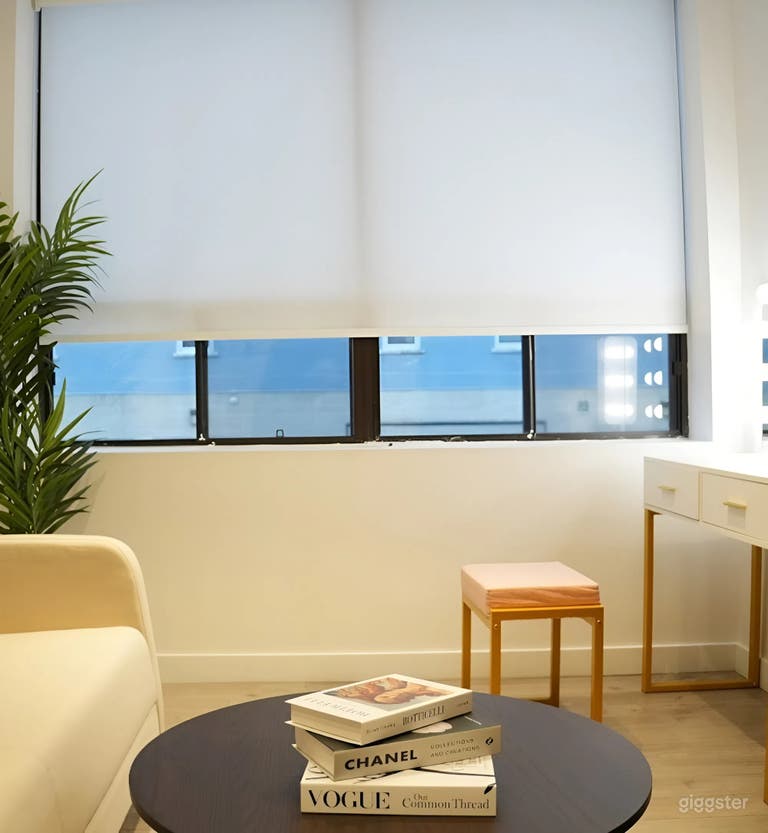  Studio B -  Compact Audio & Content Space for 2 Guests 