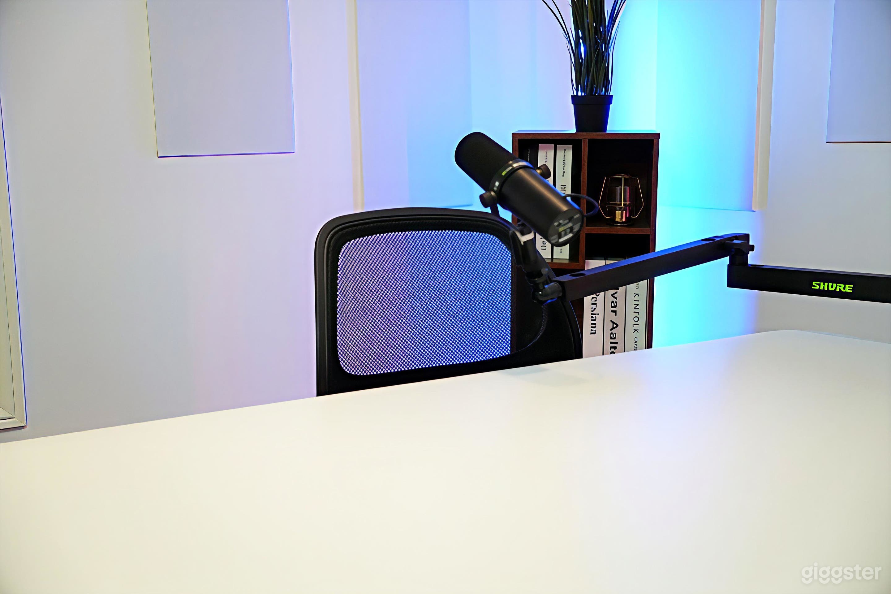 Studio B -  Compact Audio & Content Space for 2 Guests Photo 2