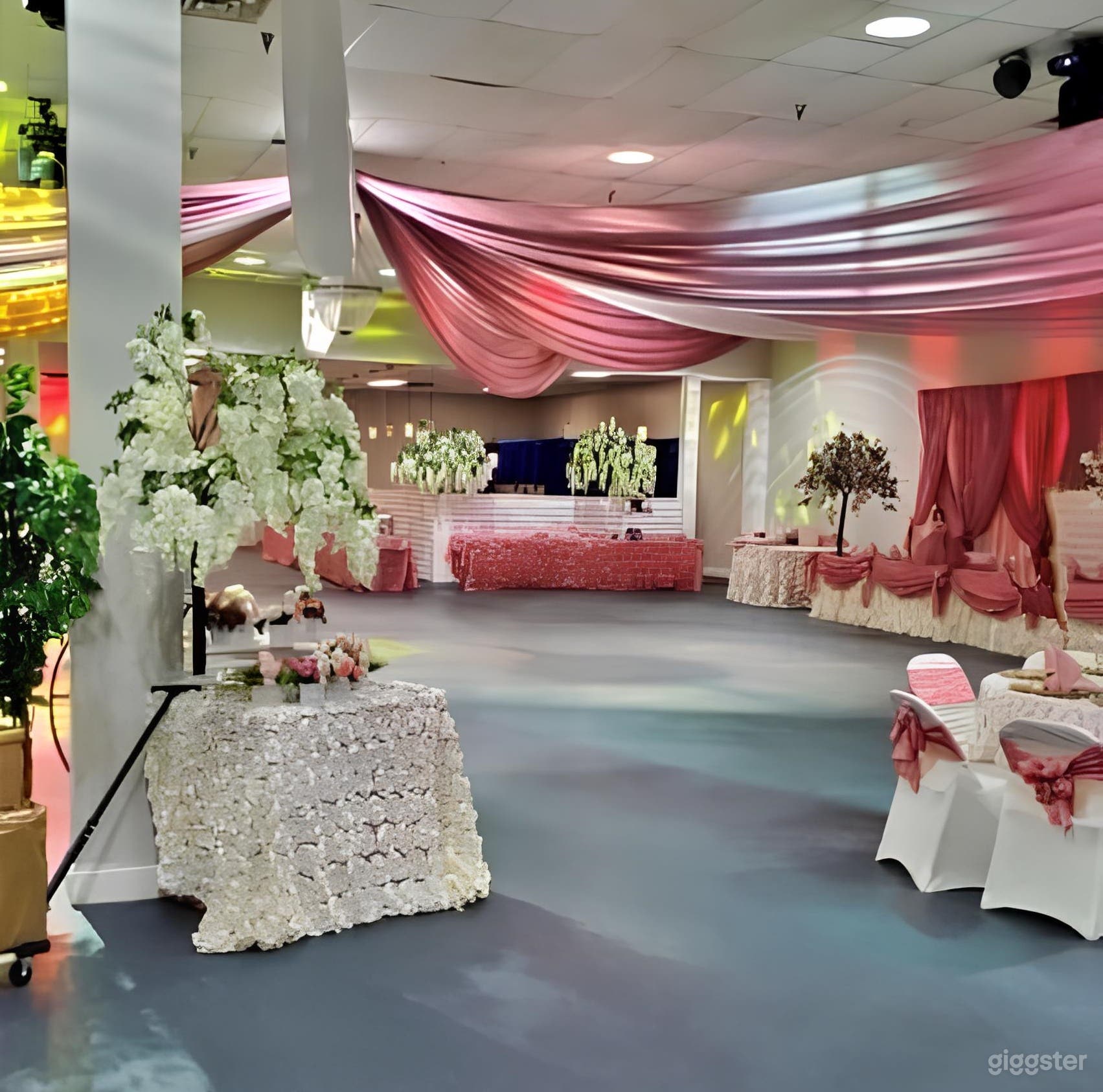 Elegant Royal Event Venue in Memphis Photo 2