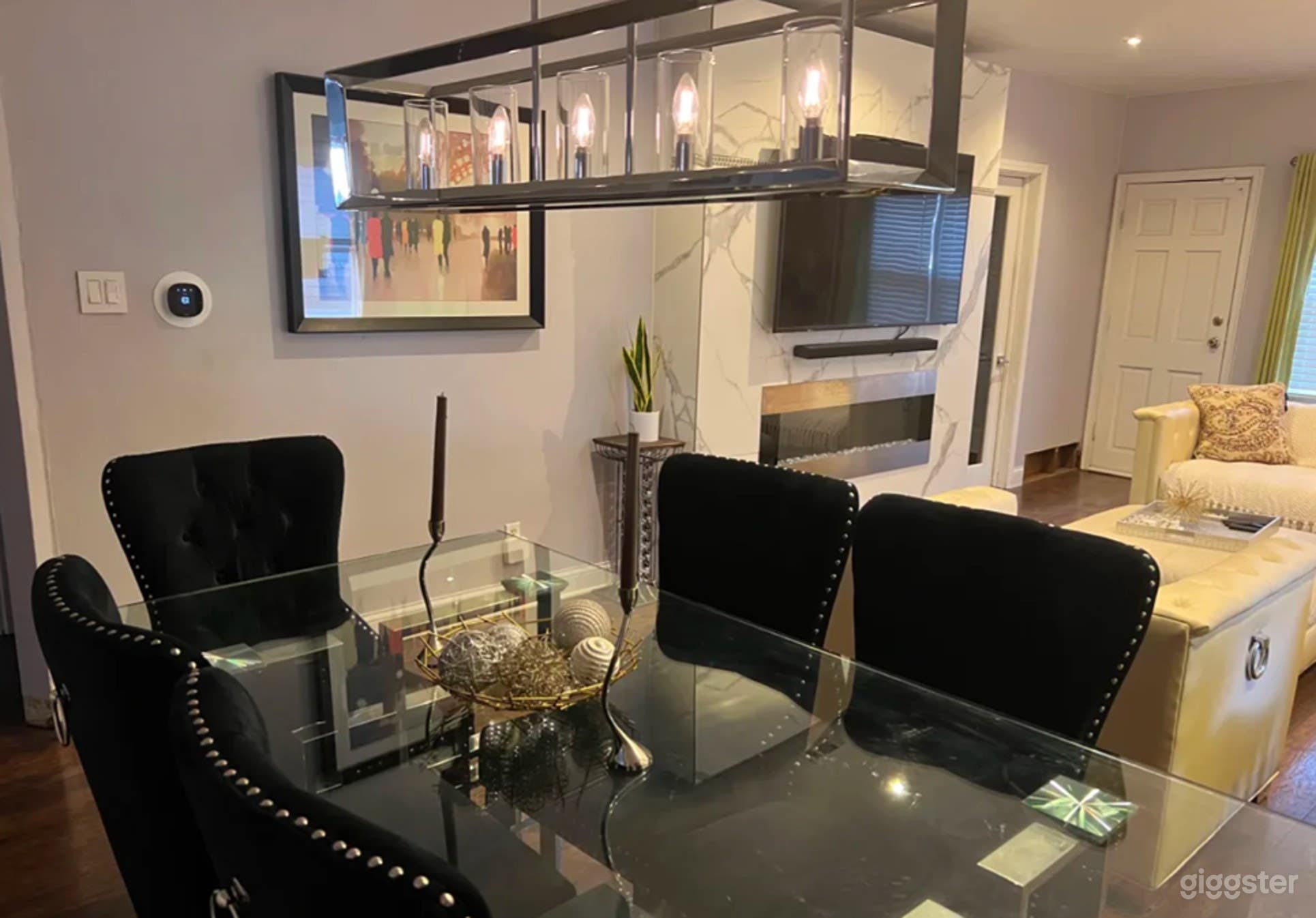 Charming Open-Concept Living Room with Kitchen Photo 1