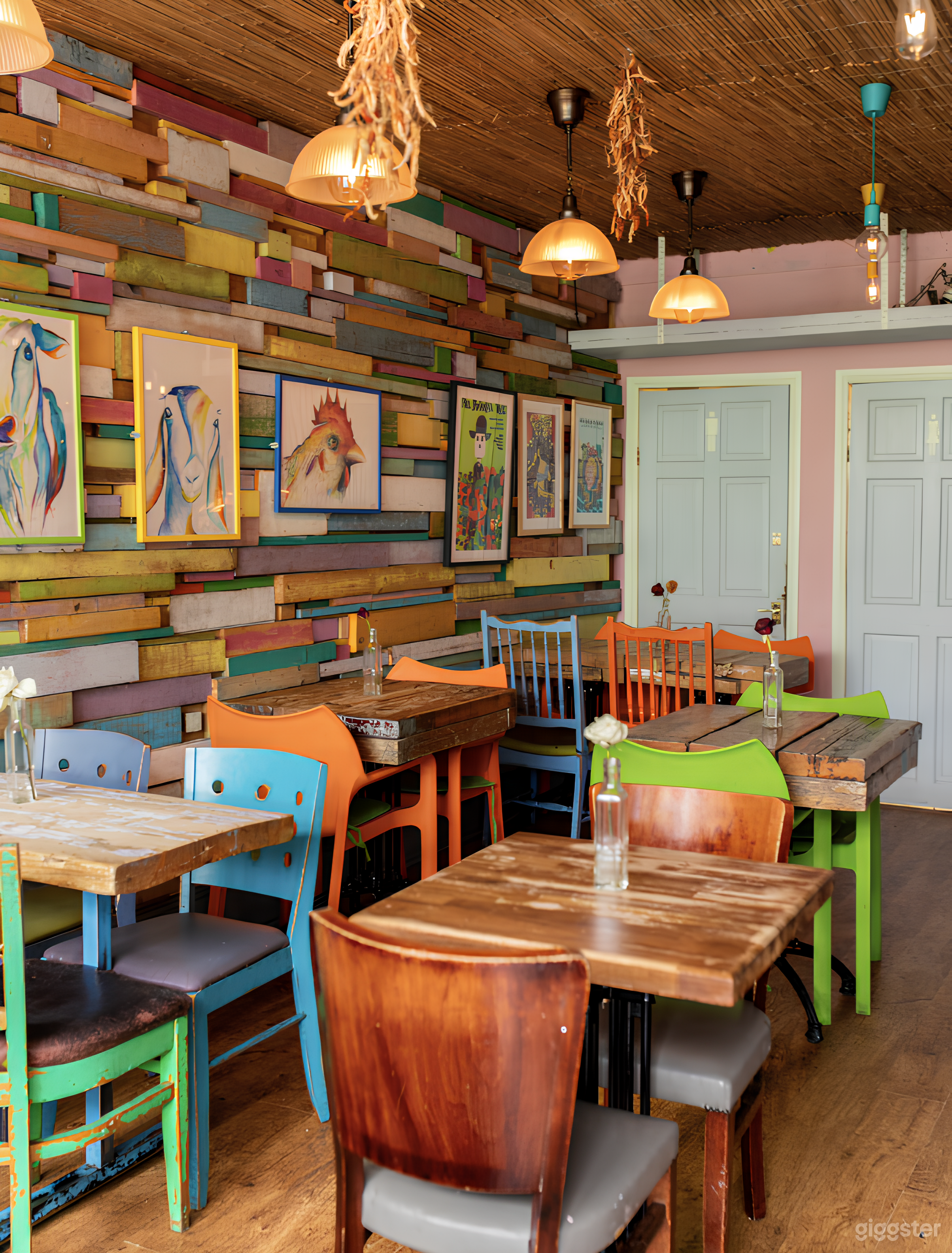 Entire Venue and Restaurant Photo 4