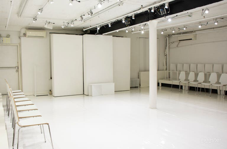  Theater, Alley Way Set up 