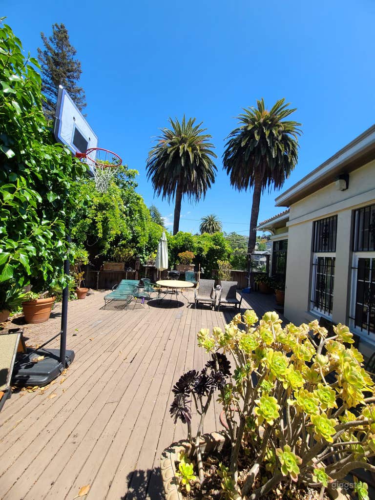  Gorgeous Architecture and Art, easy parking 