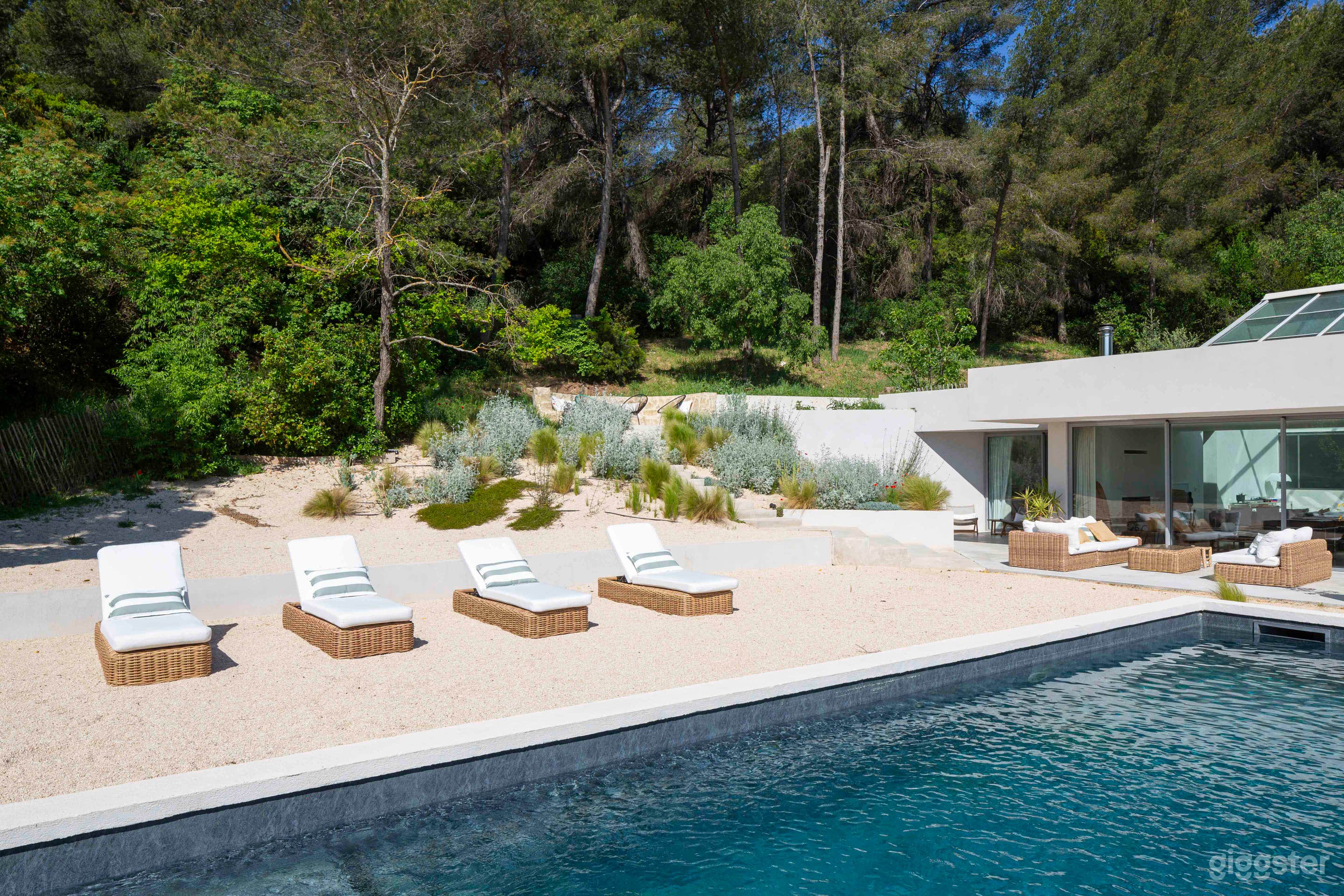 Photo de Villa architecturale pour événements à Marseille 3