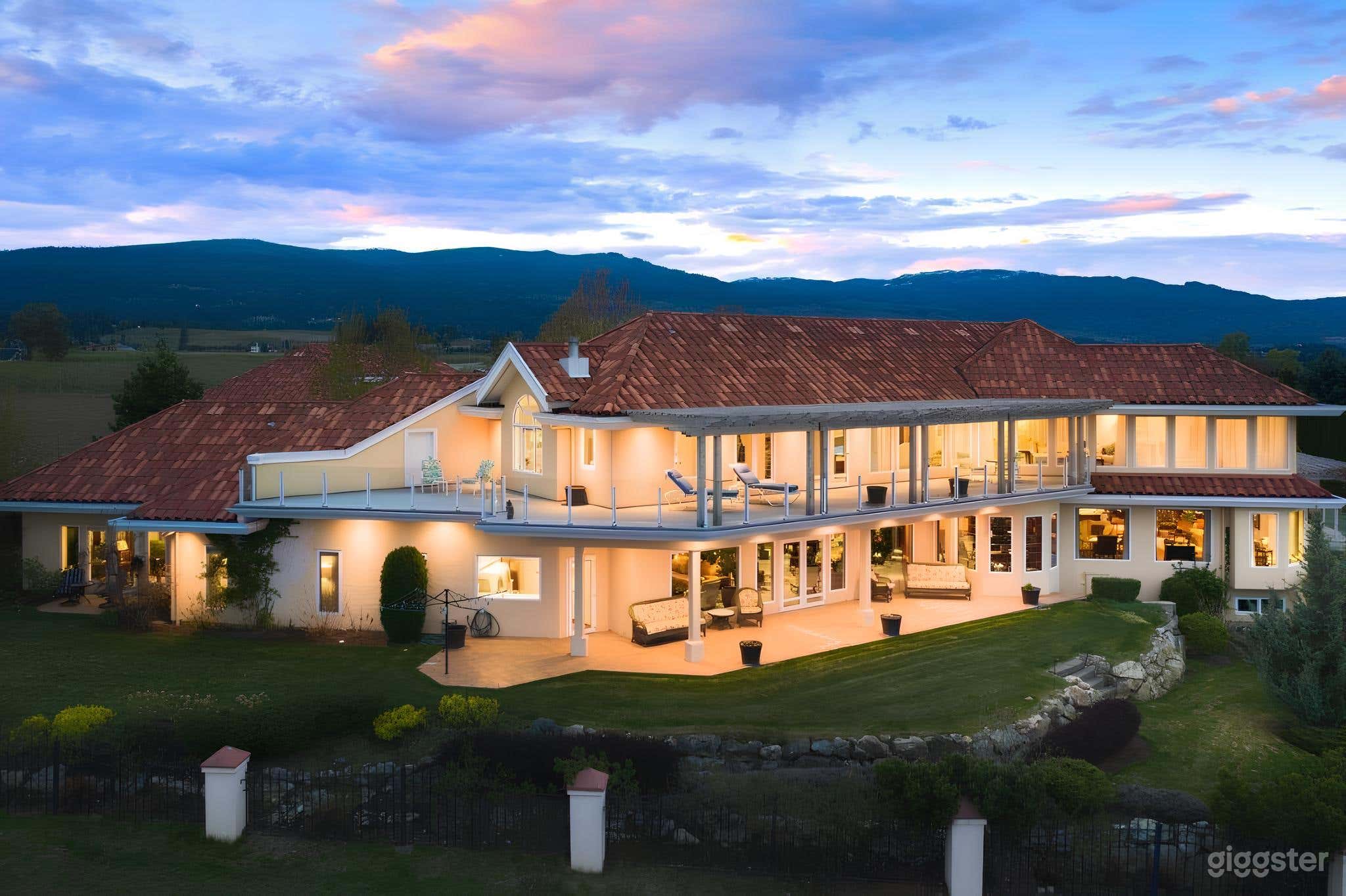 Mediterranean-style Villa Estate in East Kelowna Photo 2