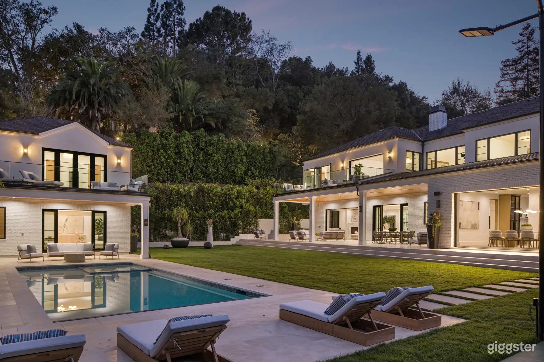 DREAM HAVEN OUTDOOR POOL Photo 4