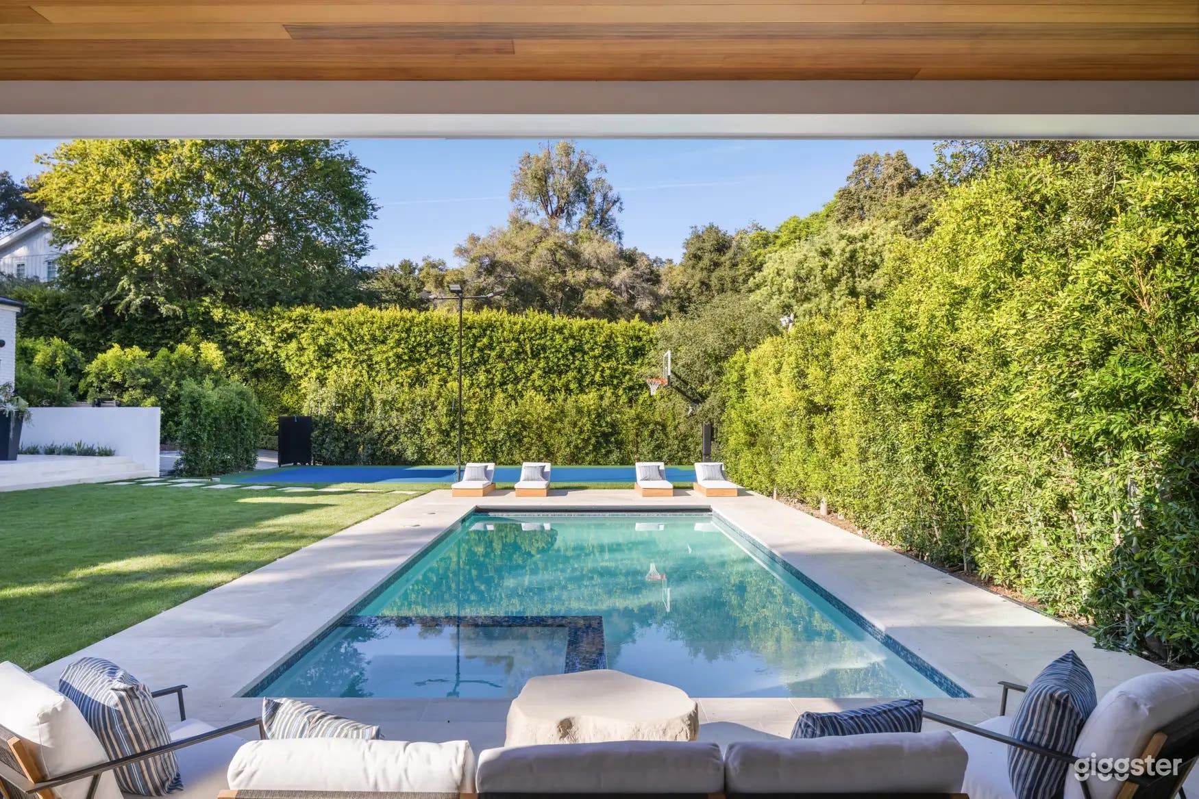 DREAM HAVEN OUTDOOR POOL Photo 1