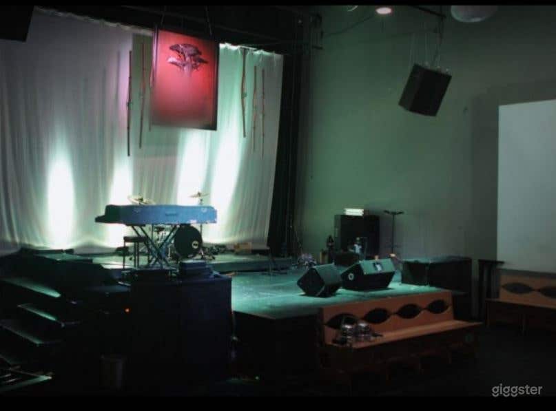 The Cave - Large Multi-Use Soundstage  Photo 1