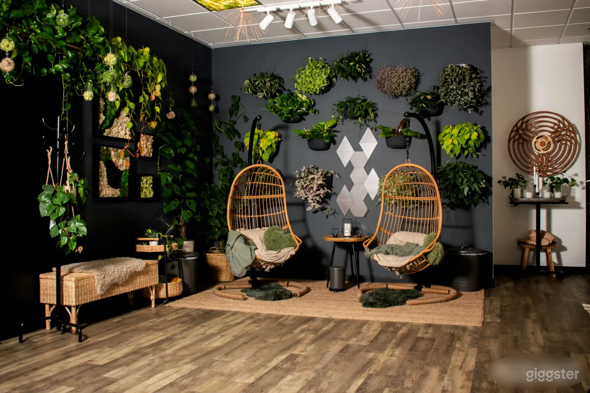 Sitting area, great for filming or podcasting.