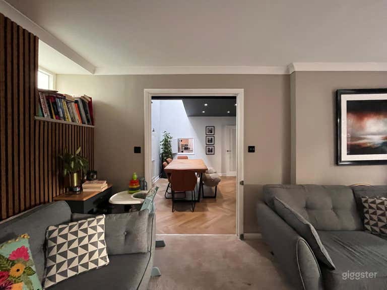  Grade 2 listed Barn conversion with large garden 