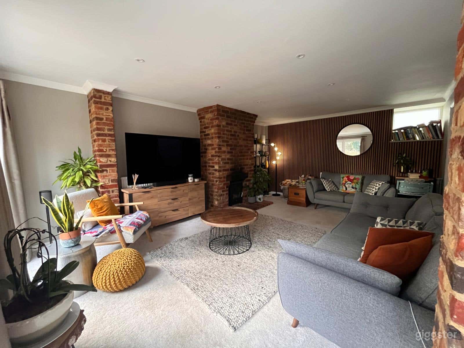 Grade 2 listed Barn conversion with large garden Photo 4