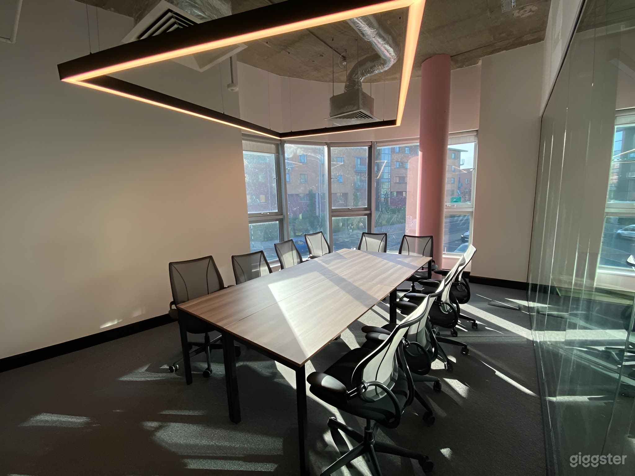 Blackrock Conference Room – 10 Seater Photo 2