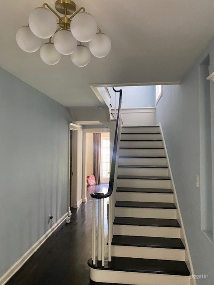  Historic Neighborhood with beautiful yard & outdoor Kitchen 