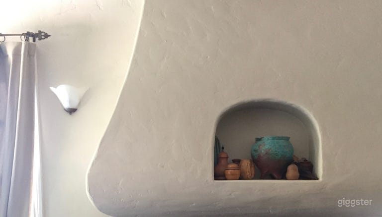  the unique fireplace mantel
(note: this room is painted gold now) 