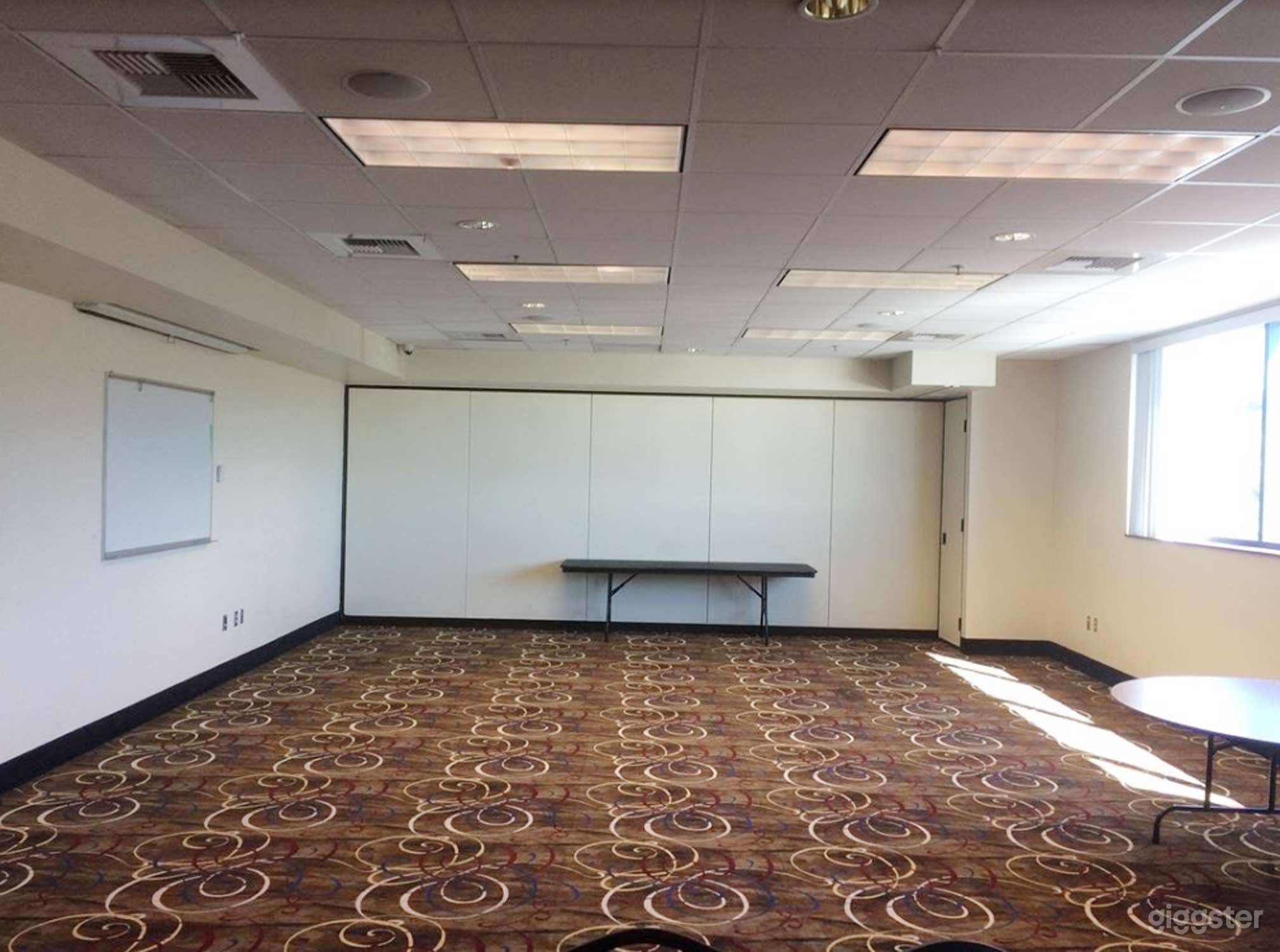 Contemporary Hotel Ballroom in Lincoln  Photo 4