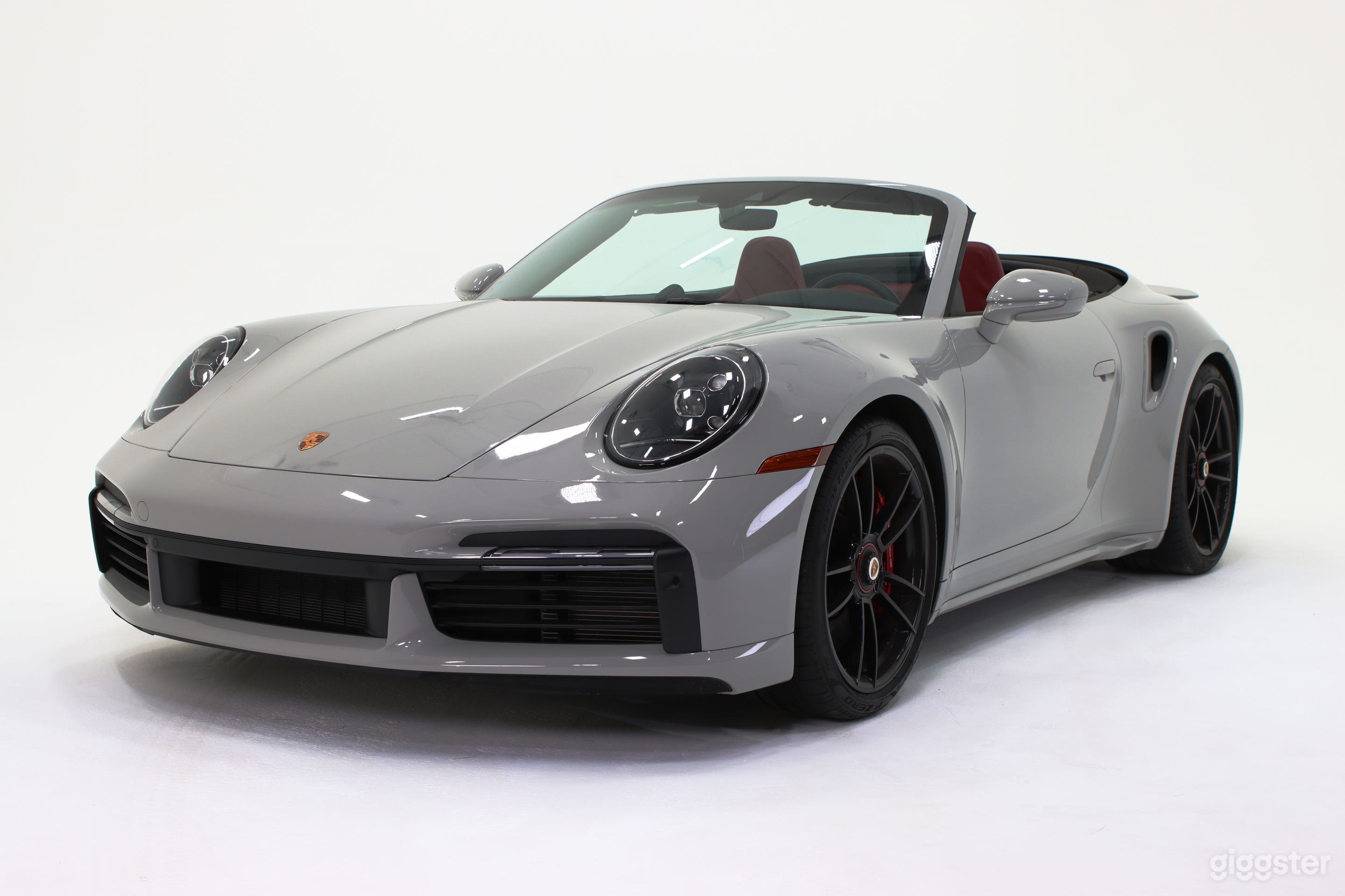 Studio Cyclorama Photo 4