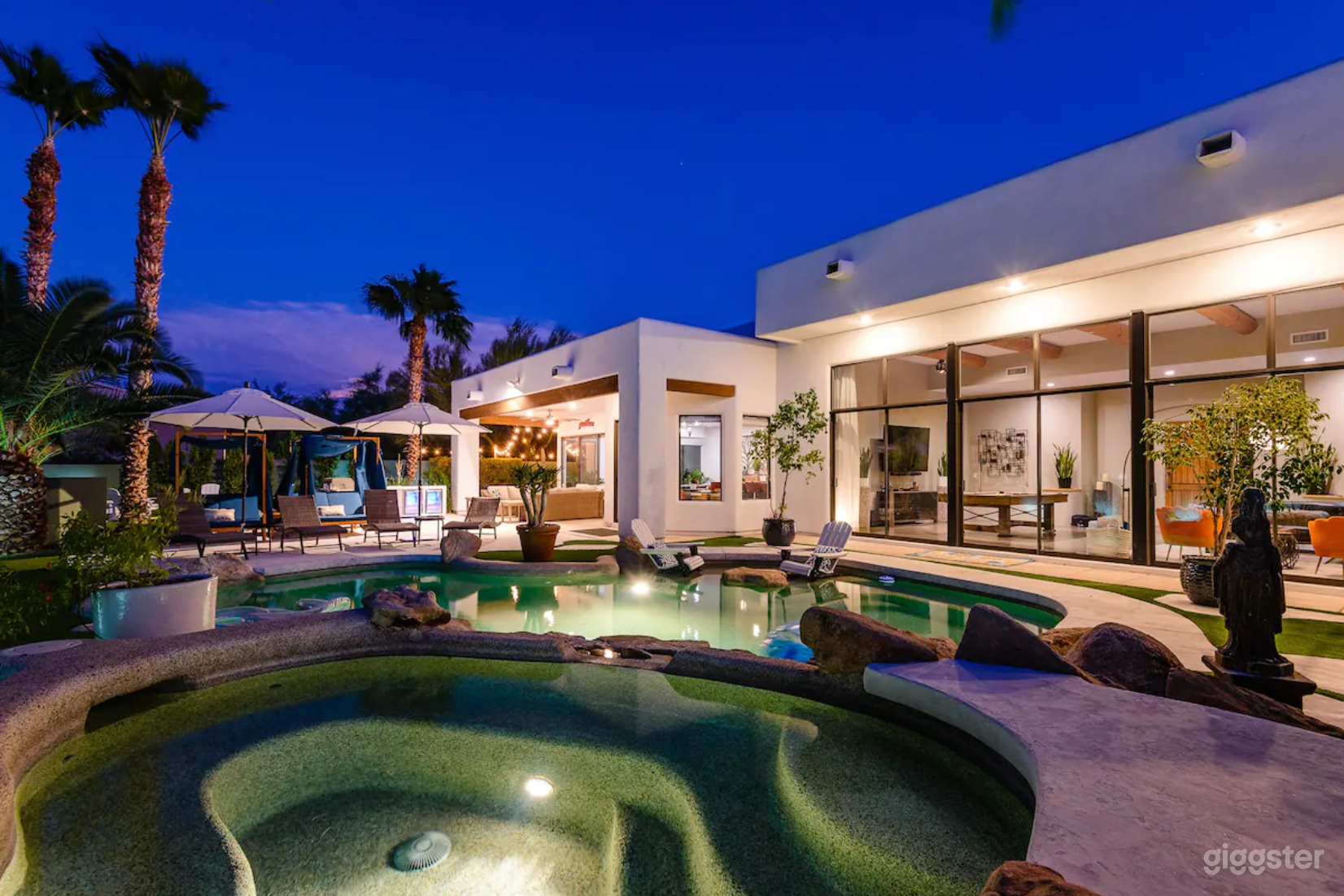 Modern Desert Masterpiece of Architecture Photo 1