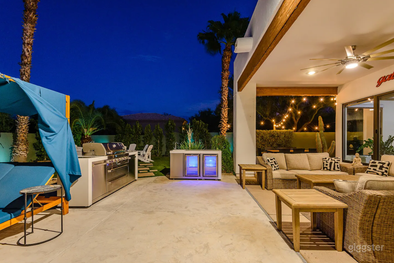  Modern Desert Masterpiece of Architecture 