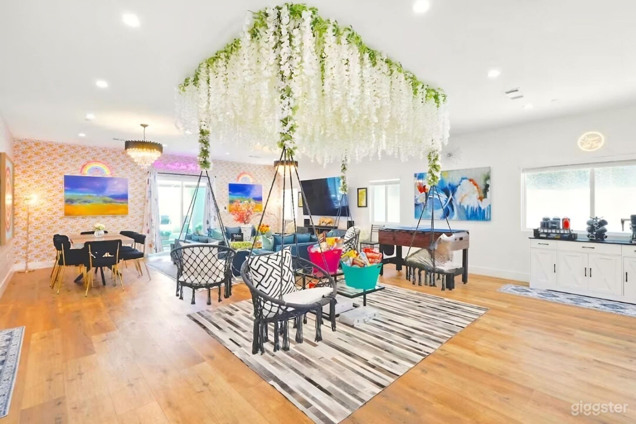 Trendy North Hollywood Designer House with Yard Photo 4