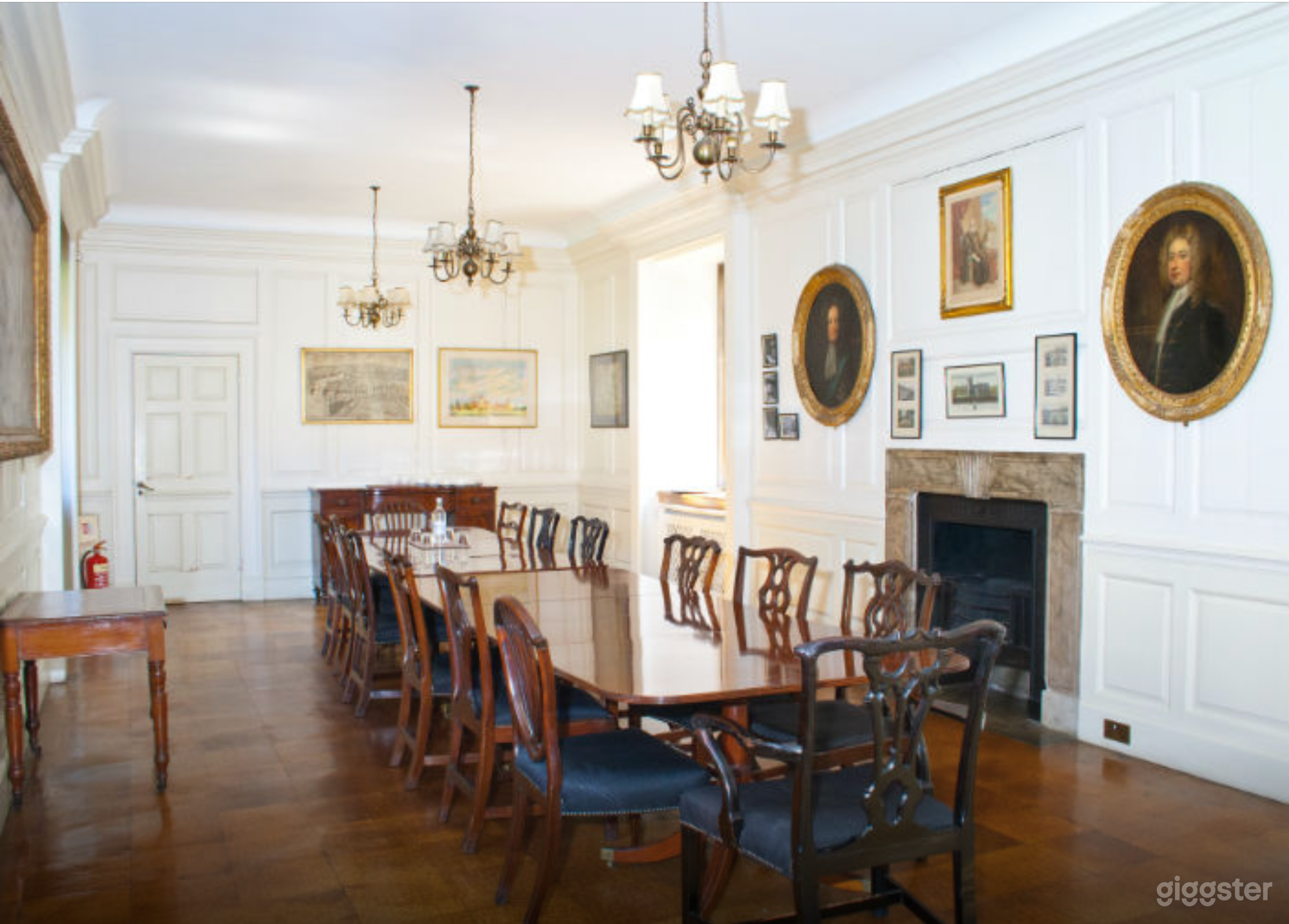 The Governors’ Room Photo 4