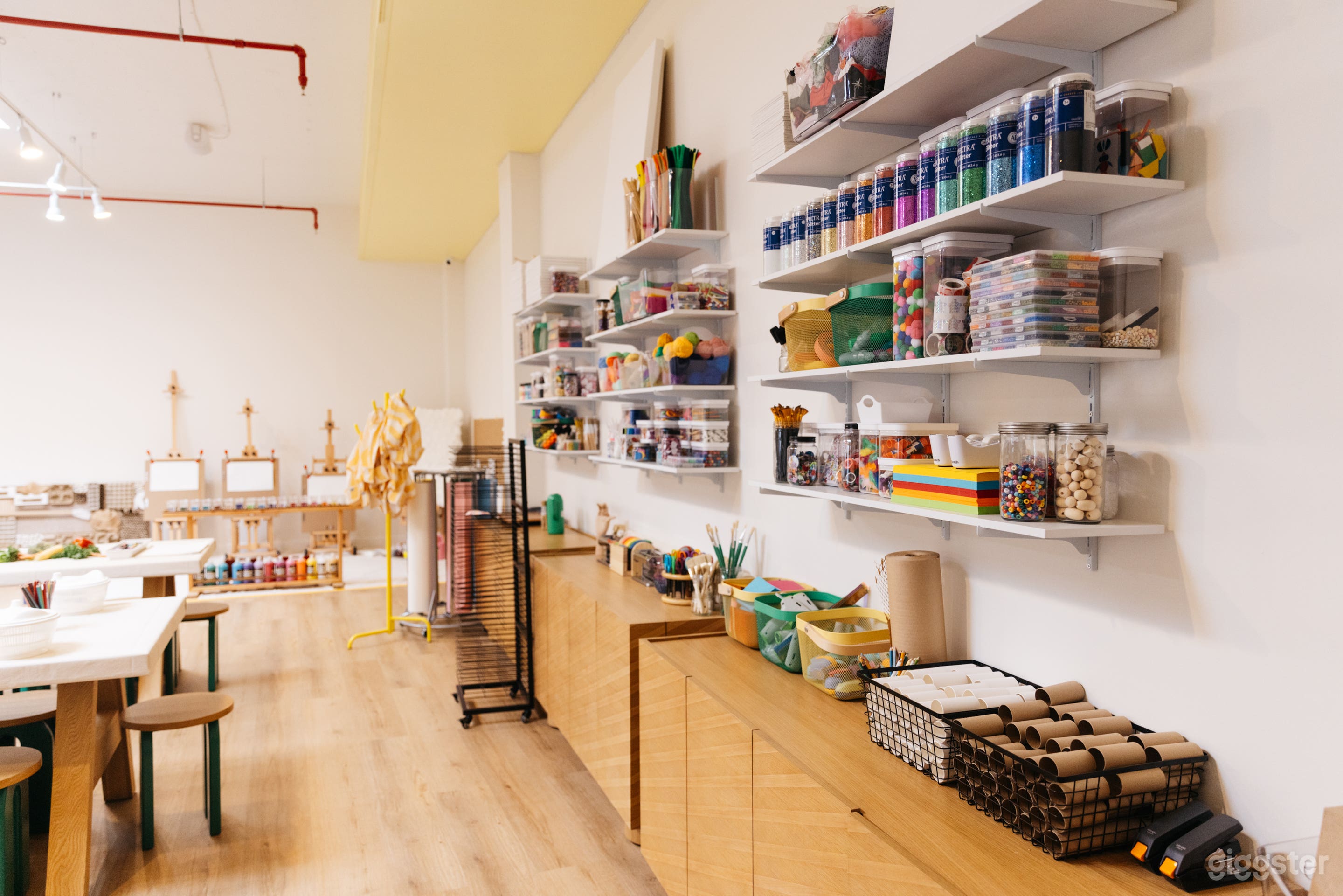 Bright Event Space / Art Studio with High Ceilings For Rent Photo 4