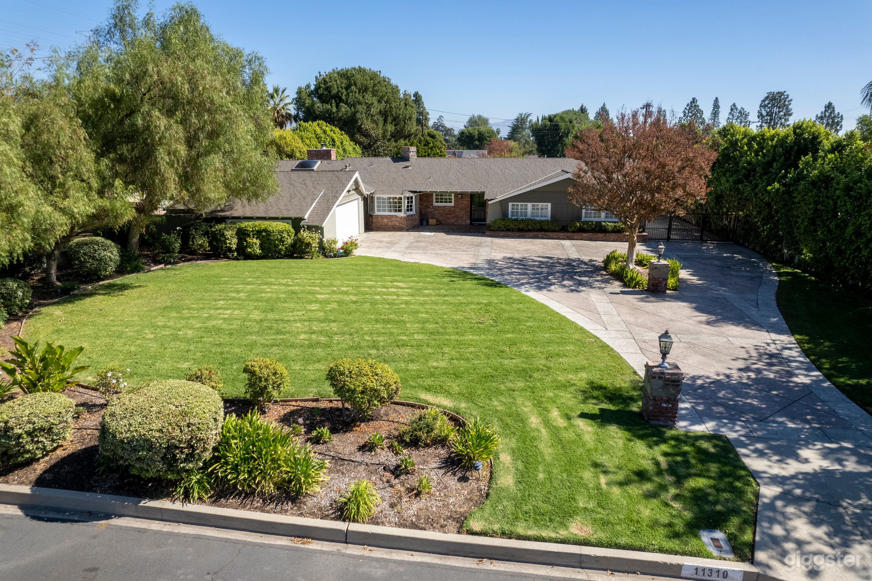 RUSTIC CHIC: CALIFORNIA RANCH-STYLE GEM Photo 1