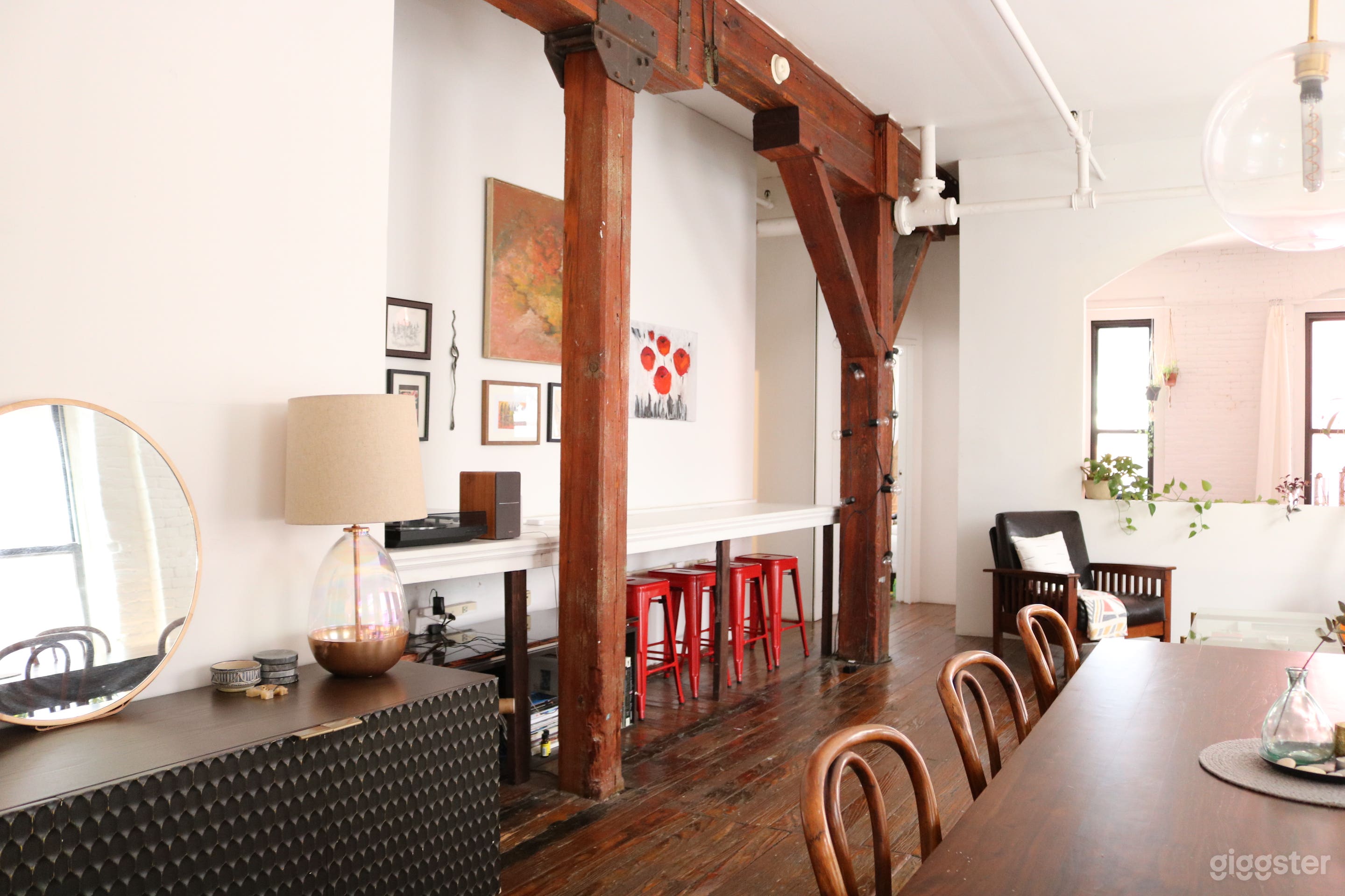 Stylish Red Hook Loft w/ Exposed Columns &amp; Beams Photo 2