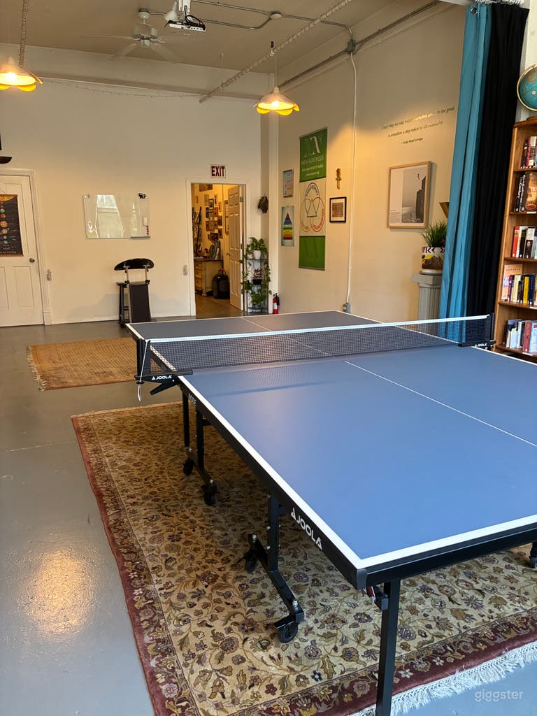  Welcoming, Spacious, Beautiful Space in Ravenswood 
