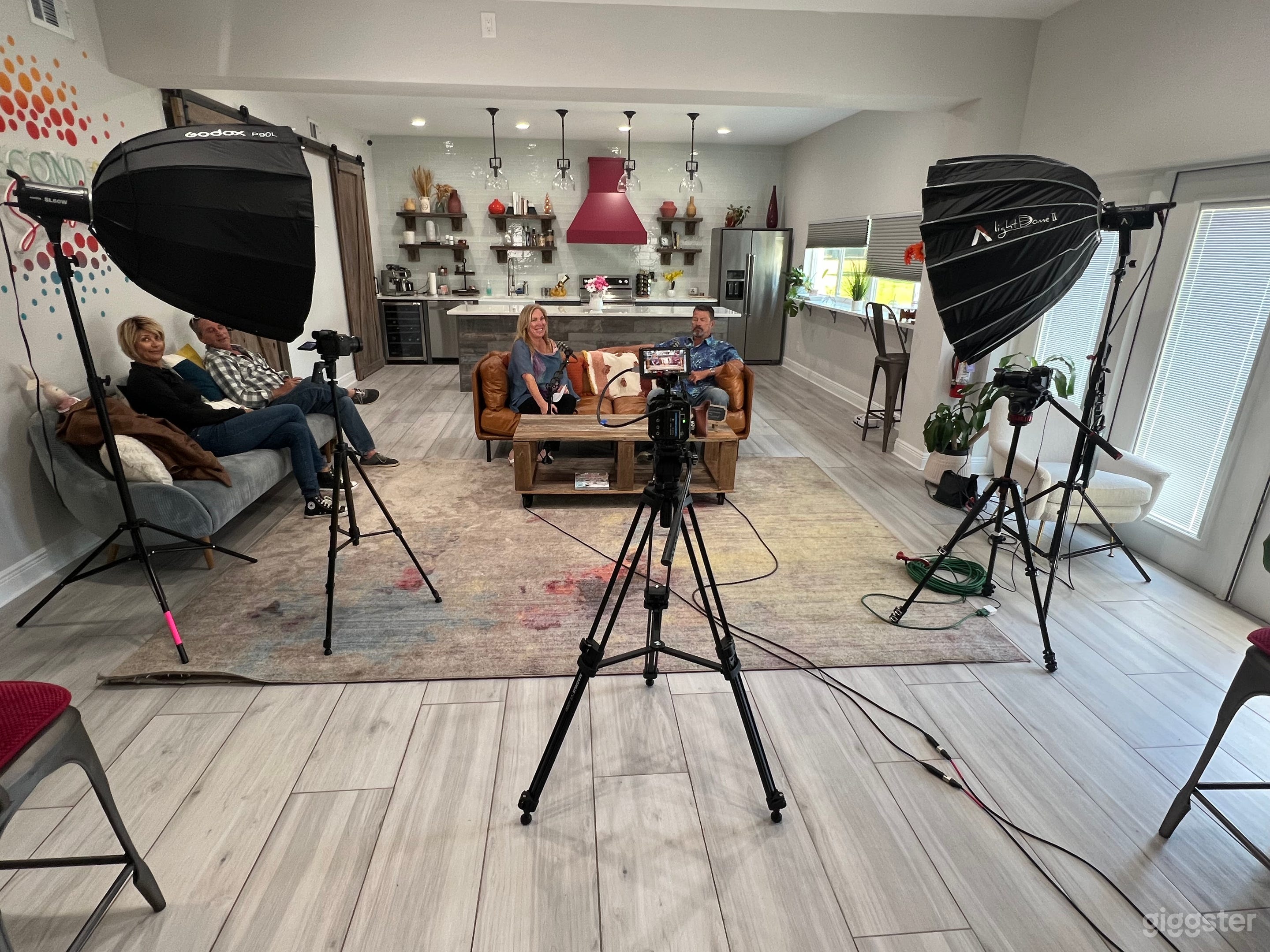 Quiet Space: Modern Farmhouse Photo 1