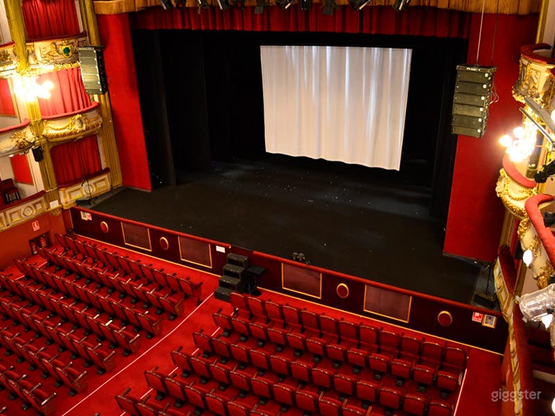 Gran Teatro para todo tipo de eventos. Foto 1