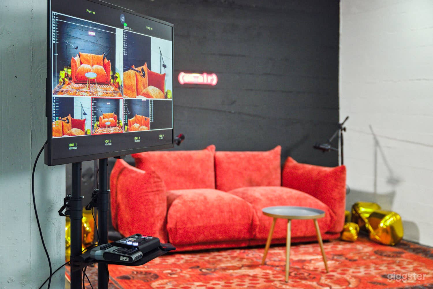 Lounge Podcast Set Photo 1