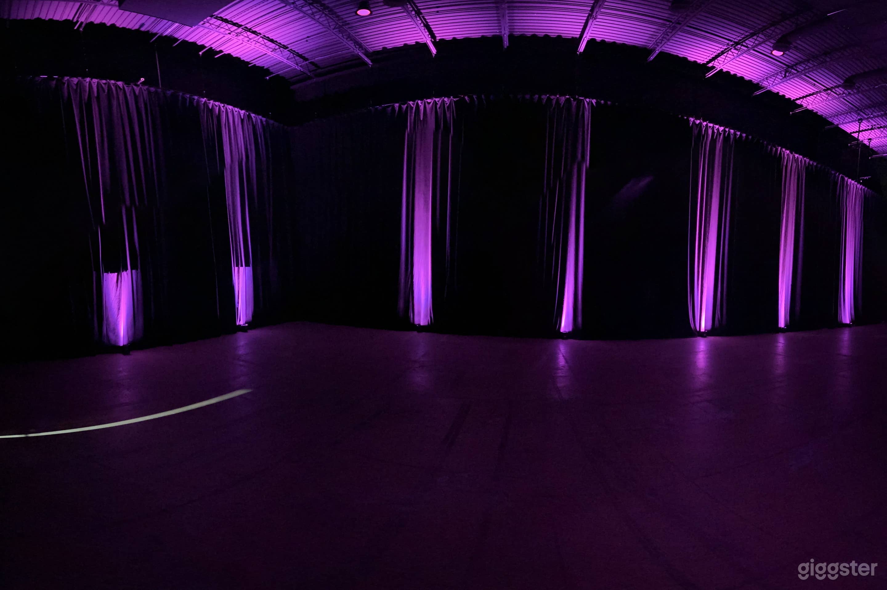 Sound Stage 33X89 - (Rehearsals, Commercial Shoots Etc.) Photo 2