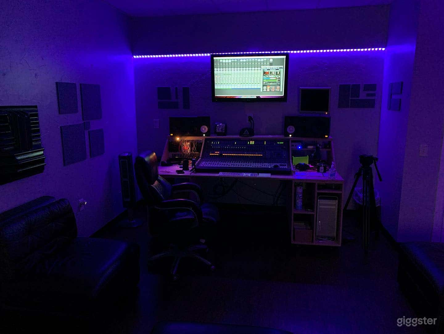 Fully-Equipped Recording Studio in Mansfield Photo 3