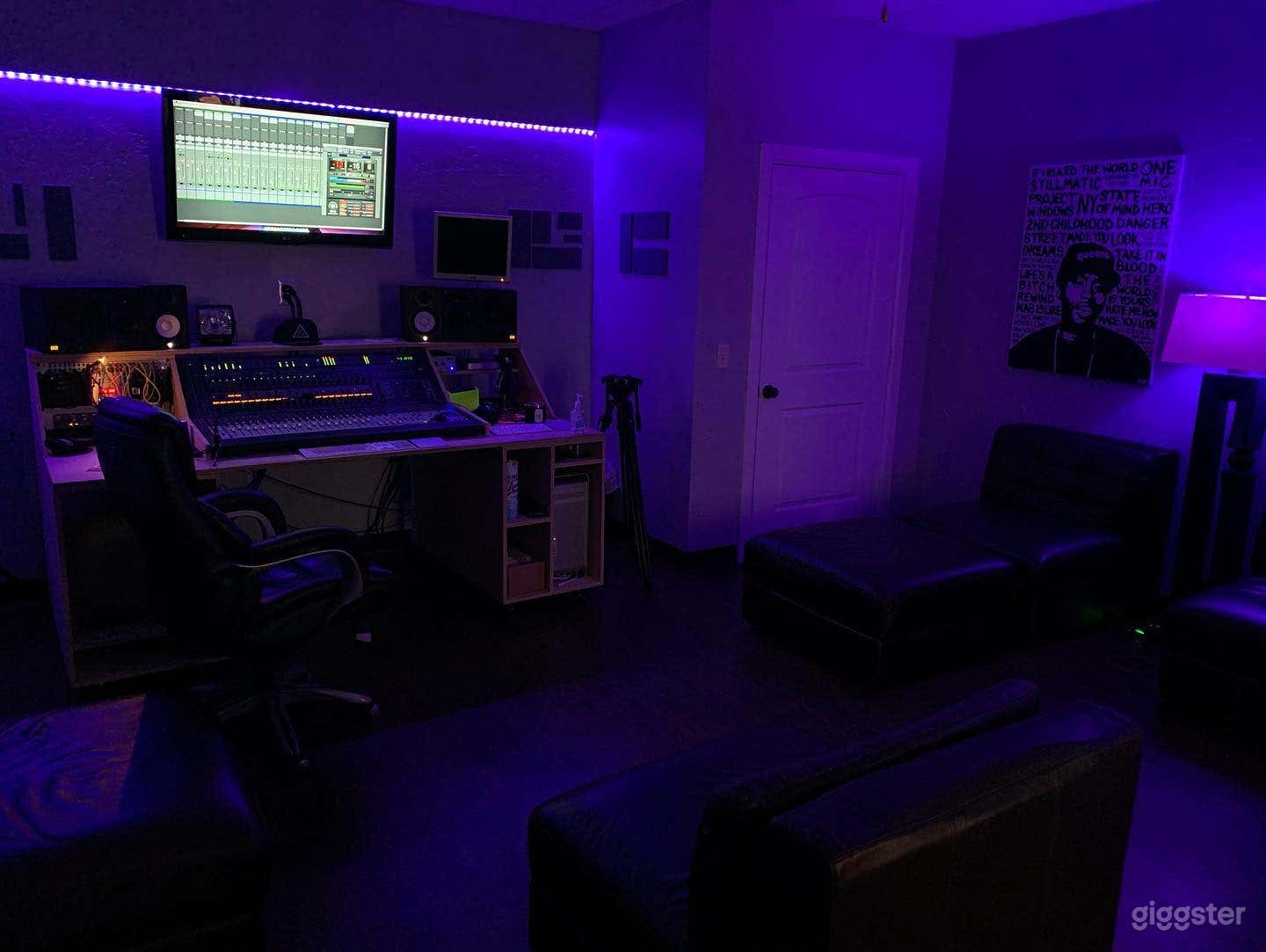 Fully-Equipped Recording Studio in Mansfield Photo 1