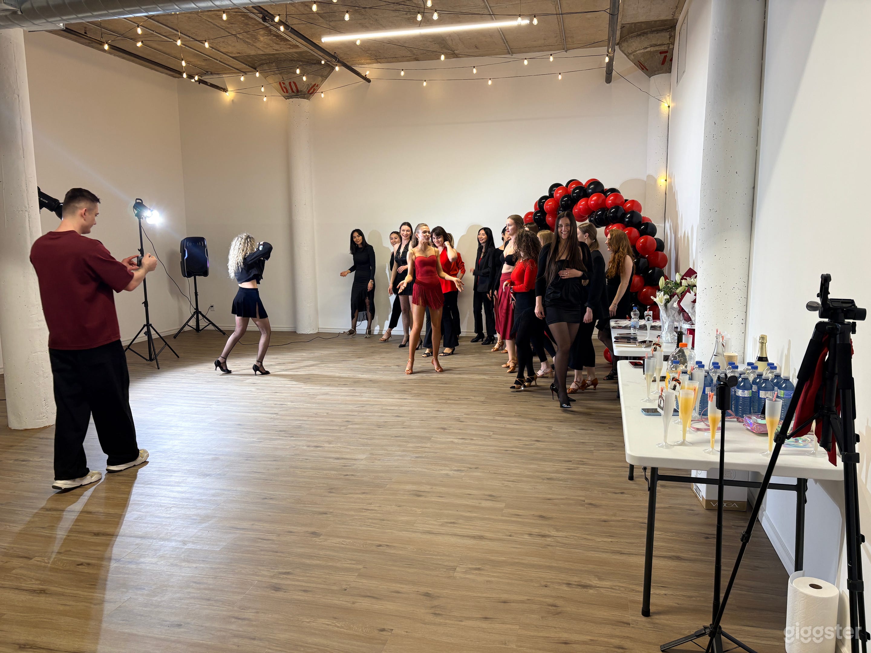 Industrial Event - party  Room for Up to 30 People ✨ Photo 4